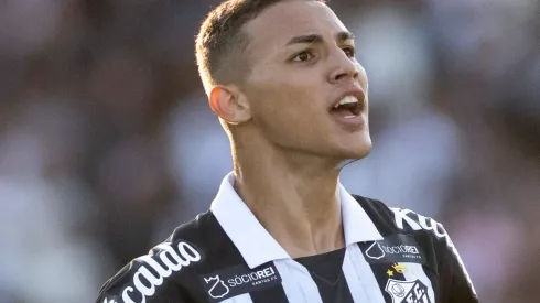 Deivid Washington é pedido internamente no Peixe para ser titular junto de Marcos Leonardo contra o Botafogo