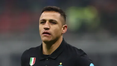 MILAN, ITALY – JANUARY 09: Alexis Sanchez of FC Internazionale looks on during the Serie A match between FC Internazionale v SS Lazio at Stadio Giuseppe Meazza on January 09, 2022 in Milan, Italy. (Photo by Marco Luzzani/Getty Images)
