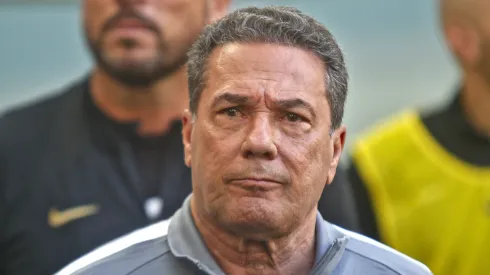 Foto: Gabriel Machado/AGIF – Treinador tomou uma decisão no Corinthians.
