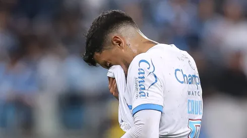 Cauly, do Bahia, lamenta chance perdida durante partida contra o Gremio na Arena do Gremio pela Copa do Brasil 2023. Foto: Pedro H. Tesch/AGIF
