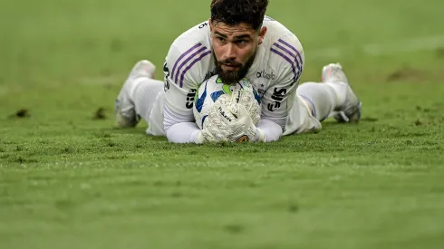 Foto: Thiago Ribeiro/AGIF- Matheus Cunha tem maior média de defesas
