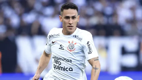 Foto: Marcello Zambrana/AGIF – Matias Rojas, jogador do Corinthians durante partida contra o America-MG no estadio Arena Corinthians pelo campeonato Copa do Brasil 2023.
