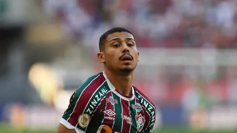 RJ – RIO DE JANEIRO – 16/07/2023 – BRASILEIRO A 2023, FLUMINENSE X FLAMENGO – Andre jogador do Fluminense durante partida contra o Flamengo no estadio Maracana pelo campeonato Brasileiro A 2023. Foto: Thiago Ribeiro/AGIF
