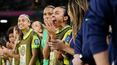 Justin Setterfield/Getty Images. Marta 'perde a linha' no banco e Seleção Brasileira é derrotada pela França na Copa do Mundo