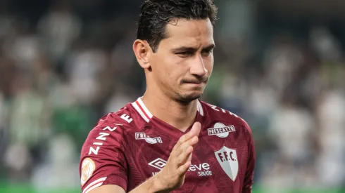 PR - CURITIBA - 24/07/2023 - BRASILEIRO A 2023, CORITIBA X FLUMINENSE - Paulo Henrique Ganso jogador do Fluminense durante execucao do hino nacional antes da partida contra o Coritiba no estadio Couto Pereira pelo campeonato Brasileiro A 2023. Foto: Robson Mafra/AGIF