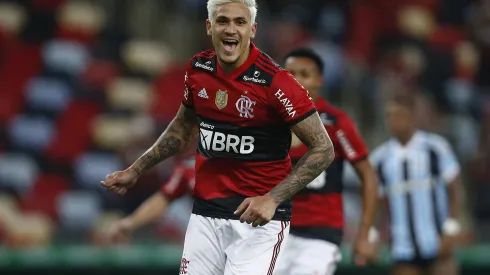 VALORES! Al Hilal faz proposta SURREAL para Pedro, do Flamengo<br />
 – Foto: Wagner Meier/Getty Images)
