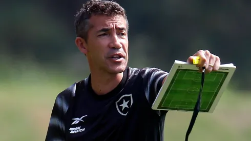 Foto: Vitor Silva/Botafogo/Divulgação - Bruno Lage: Botafogo está fechando com novo reforço