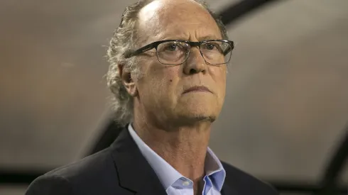 SAO PAULO – SP – 24/10/2015 – BRASILEIRO A 2015/PALMEIRAS X SPORT – Tecnico Paulo Roberto Falcao do Sport durante partida do Campeonato Brasileiro de 2015, no Estadio do Pacaembu/ Sao Paulo. foto:Daniel Vorley/AGIF.
