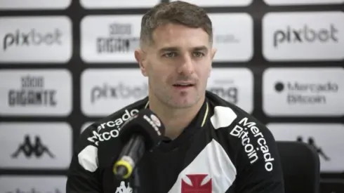 Vegetti em coletiva de apresentacao no CT Moacyr Barbosa em 05 de agosto de 2023. Foto: Daniel RAMALHO/VASCO