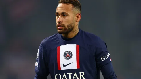 Clive Rose/Getty Images. Ex-jogador inglês traz declaração polêmica sobre Neymar na PL
