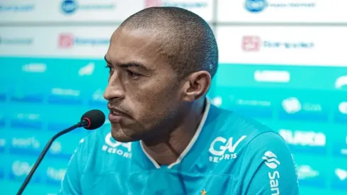 Foto: Jorge Luís Totti/Paysandu – Nino Paraíba quando foi apresentado no Paysandu 
