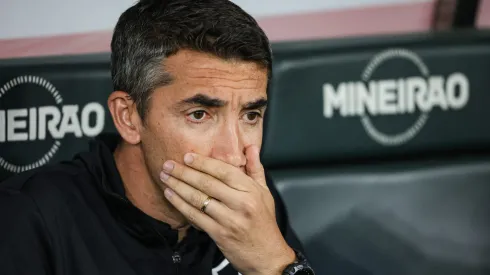 MG – BELO HORIZONTE – 06/08/2023 – BRASILEIRO A 2023, CRUZEIRO X BOTAFOGO – Bruno Lage tecnico do Botafogo durante partida contra o Cruzeiro no estadio Mineirao pelo campeonato Brasileiro A 2023. Foto: Gilson Lobo/AGIF