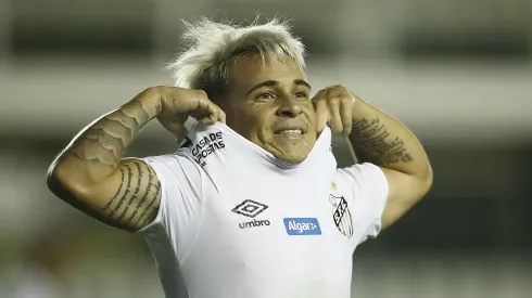 Esnobado: Situação ‘azeda’ de Soteldo vem à tona no Santos - Foto: Wagner Meier/Getty Images)