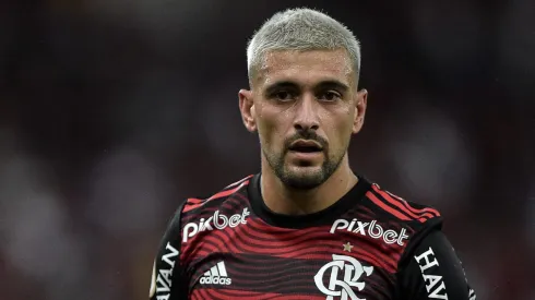 RJ – Rio de Janeiro – 25/06/2022 – BRASILEIRO A 2022, FLAMENGO X AMERICA-MG – De Arrascaeta jogador do Flamengo durante partida contra o America-MG no estadio Maracana pelo campeonato Brasileiro A 2022. Foto: Thiago Ribeiro/AGIF
