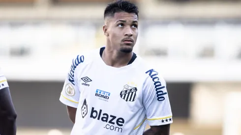 Foto: Abner Dourado/AGIF – Marcos Leonardo: centroavante tem futuro indefinido no Santos
