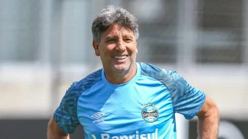 Foto: Lucas Uebel/Grêmio/Divulgação – Renato: técnico comemorou retorno de jogador
