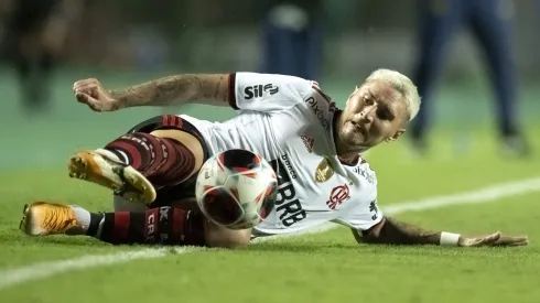 Foto: Jorge Rodrigues/AGIF – Varela foi assunto da torcida do Palmeiras.
