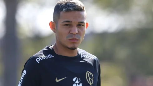 Marcello Zambrana/AGIF. Corinthians decide futuro de Adson