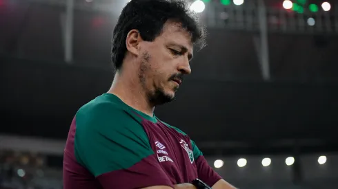 RJ – RIO DE JANEIRO – 19/08/2023 – BRASILEIRO A 2023, FLUMINENSE X AMERICA-MG – Fernando Diniz tecnico do Fluminense durante partida contra o America-MG no estadio Maracana pelo campeonato Brasileiro A 2023. Foto: Thiago Ribeiro/AGIF
