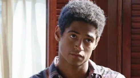 Alfred Enoch, ator de Harry Potter e diversas séries – Foto: Reprodução / ABC
