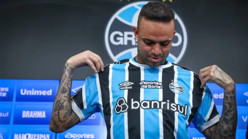 Foto: Lucas Uebel/Grêmio/Divulgação – Luan: meia-atacante retornou ao Grêmio em 2023
