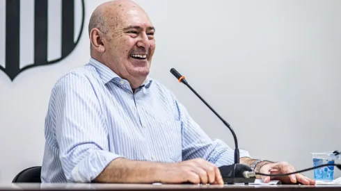 ATÉ 2025! Rueda assina contrato com jogador contestável no Santos – Foto: Divulgação/Santos
