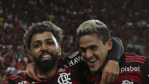 Gabriel Barbosa (L) of Flamengo celebrates with Pedro after scoring the fourth goal of his team during a Copa Libertadores round of sixteen second leg match between Flamengo and Deportes Tolima at Maracana Stadium on July 06, 2022 in Rio de Janeiro, Brazil. (Photo by Buda Mendes/Getty Images)
