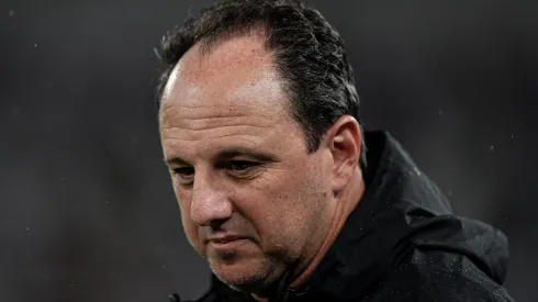 RJ – RIO DE JANEIRO – 15/04/2023 – BRASILEIRO A 2023, BOTAFOGO X SAO PAULO – Rogerio Ceni tecnico do Sao Paulo durante partida contra o Botafogo no estadio Engenhao pelo campeonato BRASILEIRO A 2023. Foto: Thiago Ribeiro/AGIF
