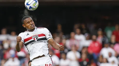 Nathan tem sondagens de clubes brasileiros, incluindo do Vasco – Foto: Ricardo Moreira/Getty Images