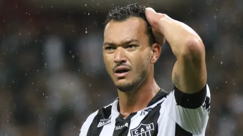 Foto: Fernando Moreno/AGIF – Jogador Rever do Atletico-MG durante partida contra o Colon no estadio Mineirao pelo campeonato Copa Sul-Americana 2019.
