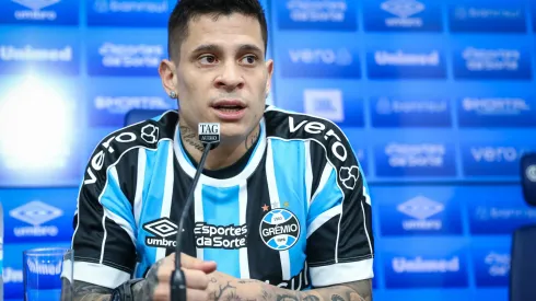 Foto: LUCAS UEBEL/GFPA – Iturbe só disputou três partidas pelo Grêmio desde julho
