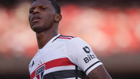 SP - SAO PAULO - 07/05/2023 - BRASILEIRO A 2023, SAO PAULO X INTERNACIONAL - Arboleda jogador do Sao Paulo durante partida contra o Internacional no estadio Morumbi pelo campeonato BRASILEIRO A 2023. Foto: Ettore Chiereguini/AGIF