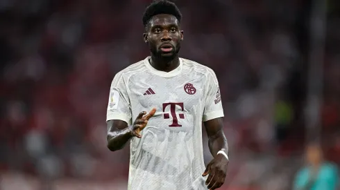 Daniel Kopatsch/Getty Images. Decisão de Alphonso Davies liga sinal de alerta no Real Madrid
