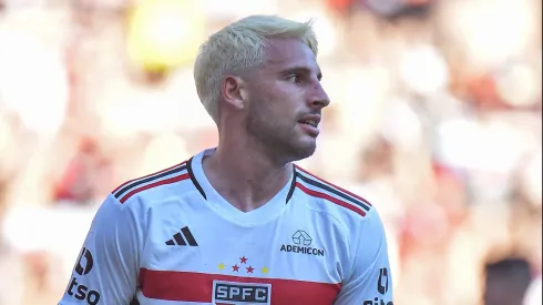 Foto: Thiago Ribeiro/AGIF – Calleri jogador do Sao Paulo durante partida contra o Flamengo no estadio Maracana pelo campeonato Copa do Brasil 2023. 
