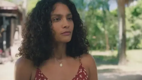 Aline (Barbara Reis) em Terra e Paixão – Foto: Globo
