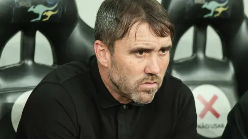 PR – CURITIBA – 21/09/2023 – BRASILEIRO A 2023, ATHLETICO-PR X INTERNACIONAL – Eduardo Coudet tecnico do Internacional durante partida contra o Athletico-PR no estadio Arena da Baixada pelo campeonato Brasileiro A 2023. Foto: Robson Mafra/AGIF
