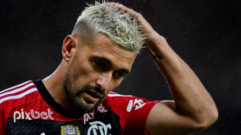 RJ - RIO DE JANEIRO - 26/08/2023 - BRASILEIRO A 2023, FLAMENGO X INTERNACIONAL - De Arrascaeta jogador do Flamengo durante partida contra o Internacional no estadio Maracana pelo campeonato Brasileiro A 2023. Foto: Thiago Ribeiro/AGIF