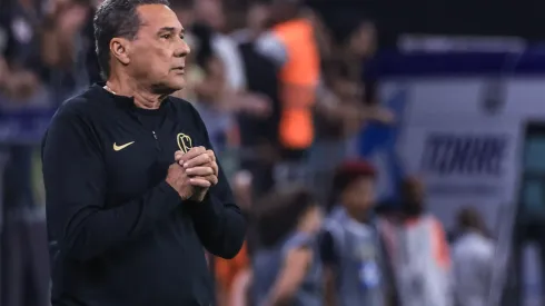 Foto: Marcello Zambrana/AGIF- Vanderlei Luxemburgo manda recado para a torcida