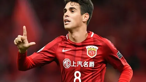 Foto: Divulgação/Site oficial Oscar – Meia defende o Shanghai Port, da China
