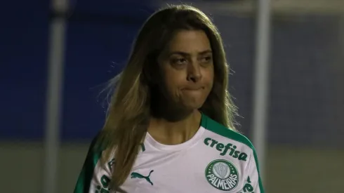 Foto: Heber Gomes/AGIF – Leila Pereira faz sondagem por novo zagueiro no Palmeiras.
