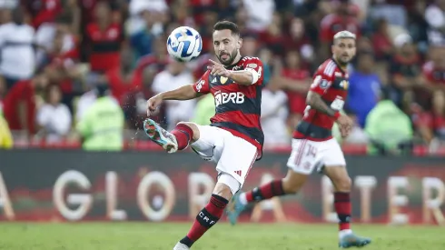 Everton Ribeiro tem tendência de novo contrato exposto e chega ao São Paulo via portal  – Foto: Wagner Meier/Getty Images
