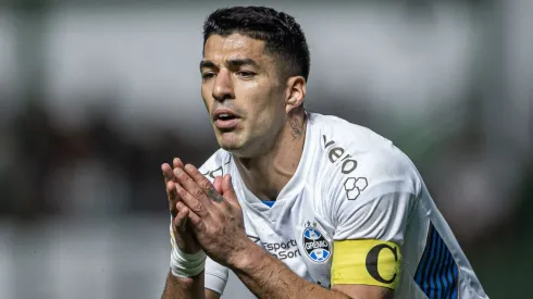 Foto: Isabela Azine/AGIF – Suárez vai sair do Grêmio ao final de 2023.

