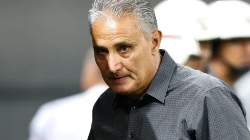 SAO PAULO, BRAZIL - OCTOBER 15: Tite, head coach of Corinthians, looks on during the match between Corinthians and Goias for the Brazilian Series A 2015 at Arena Corinthians stadium on October 15, 2015 in Sao Paulo, Brazil. (Photo by Alexandre Schneider/Getty Images)
