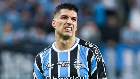 Foto: Maxi Franzoi/AGIF – Suárez vai sair do Grêmio em breve.

