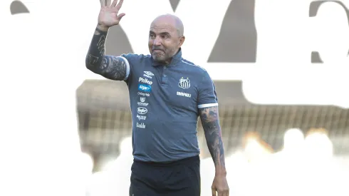 Jornalista da Globo escancara reunião de ex-técnico do Santos - Foto: Miguel Schincariol/Getty Images