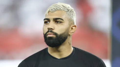 RIO DE JANEIRO, BRAZIL – MAY 27: Gabriel Barbosa of Flamengo wears a shirt that reads "With racism there is no game" in support of Vinicius Junior player of Real Madrid during a match between Flamengo and Cruzeiro as part of Brasileirao 2023 at Maracana Stadium on May 27, 2023 in Rio de Janeiro, Brazil. (Photo by Wagner Meier/Getty Images)
