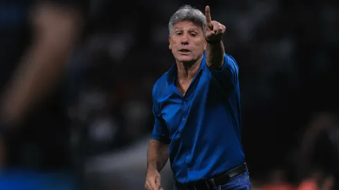 SP - SAO PAULO - 18/09/2023 - BRASILEIRO A 2023, CORINTHIANS X GREMIO - Renato Portaluppi tecnico do Gremio durante partida contra o Corinthians no estadio Arena Corinthians pelo campeonato Brasileiro A 2023. Foto: Ettore Chiereguini/AGIF