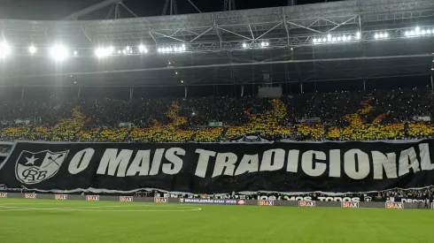 RJ – RIO DE JANEIRO – 02/09/2023 – BRASILEIRO A 2023, BOTAFOGO X FLAMENGO – Torcida do Botafogo durante partida contra Flamengo no estadio Engenhao pelo campeonato Brasileiro A 2023. Foto: Thiago Ribeiro/AGIF
