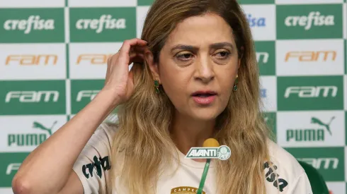 Leila Pereira sofre críticas pesadas da torcida do Palmeiras às vésperas de jogo contra o Boca
