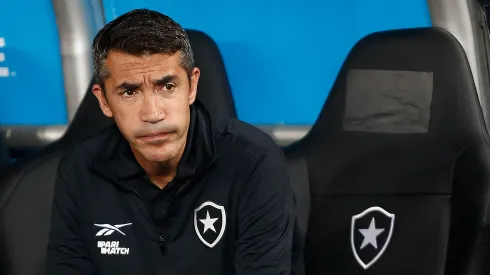Bruno Lage está correndo risco de demissão no Botafogo